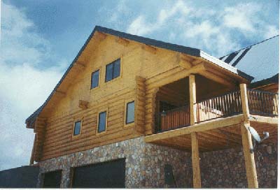 Log Home Exterior Photo