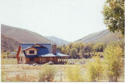 Log Home Exterior Photo